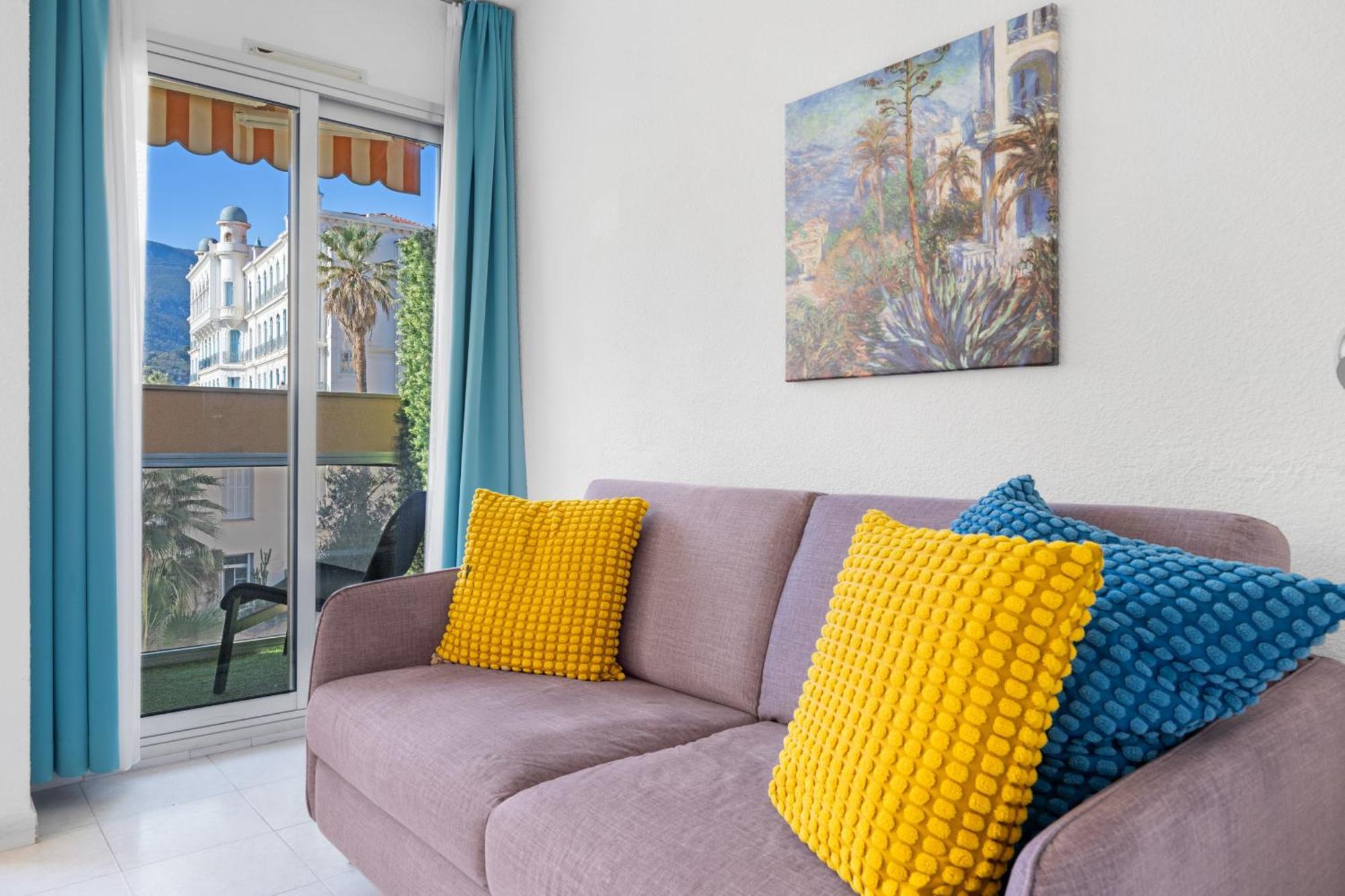 "Charmant Studio" Plein Centre, Calme, Terrasse Menton Luaran gambar